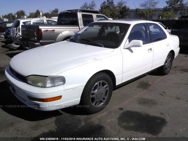 4T1VK13E6NU015059 - 1992 TOYOTA CAMRY XLE WHITE photo 2