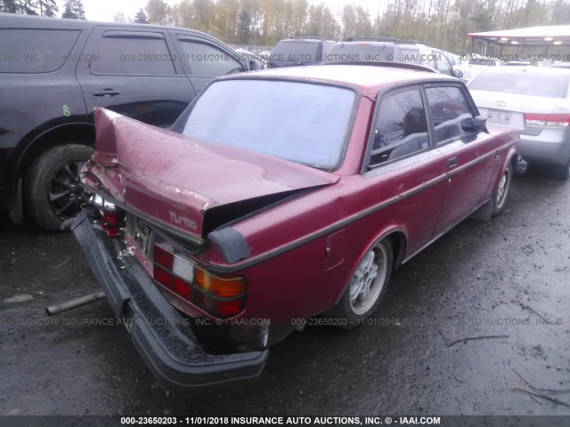 YV1AX4726B1203142 - 1981 VOLVO 242 MAROON photo 4