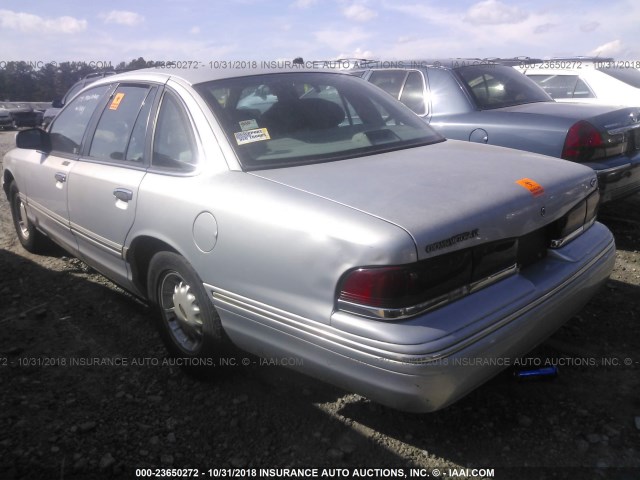 2FALP74W9TX208115 - 1996 FORD CROWN VICTORIA LX SILVER photo 3