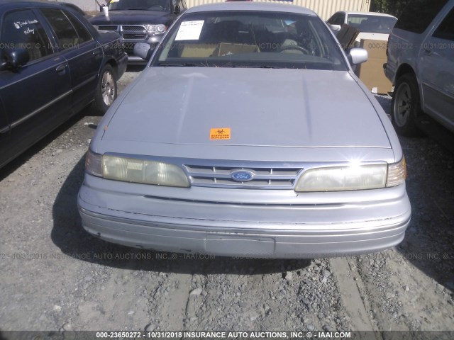 2FALP74W9TX208115 - 1996 FORD CROWN VICTORIA LX SILVER photo 6