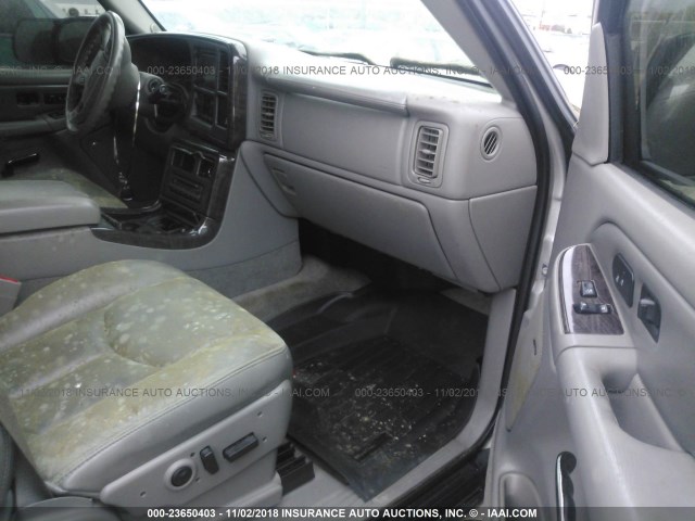 1GKEK63U05J194908 - 2005 GMC YUKON DENALI TAN photo 5