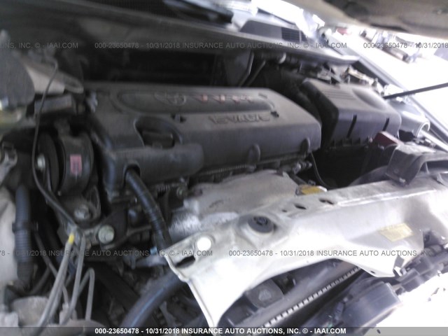 JTDBE32K940255343 - 2004 TOYOTA CAMRY LE/XLE WHITE photo 10