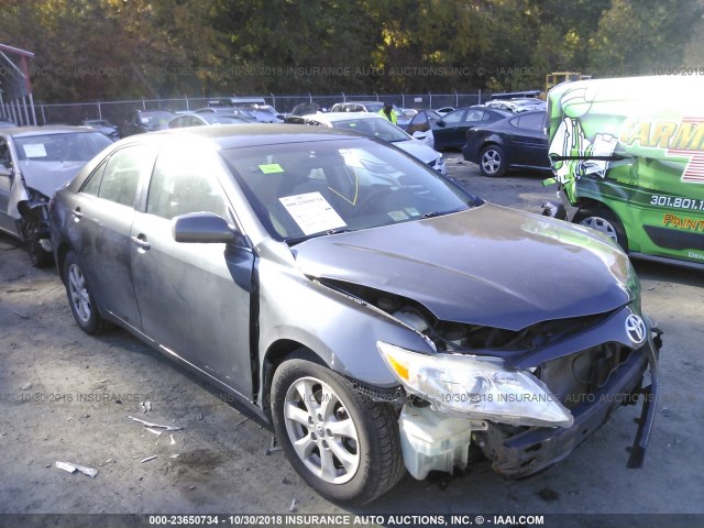 4T1BF3EK1BU120271 - 2011 TOYOTA CAMRY SE/LE/XLE ნაცრისფერი ფოტო 1
