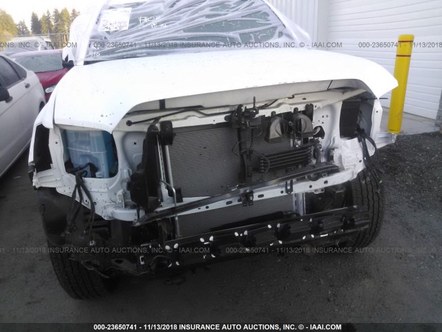 3TMCZ5AN9JM149273 - 2018 TOYOTA TACOMA DBL CAB/SR/TRDSPT/OR/PRO თეთრი ფოტო 6