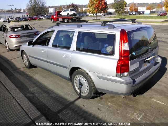 YV1SW61N112052127 - 2001 VOLVO V70 SILVER photo 3