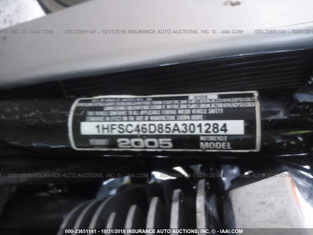 1HFSC46D85A301284 - 2005 HONDA VTX1800 F2 SILVER photo 10