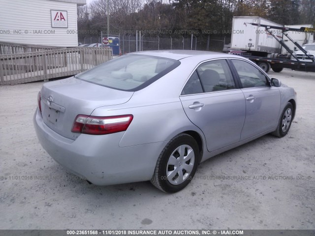 4T1BE46K57U002061 - 2007 TOYOTA CAMRY NEW GENERAT CE/LE/XLE/SE SILVER photo 4