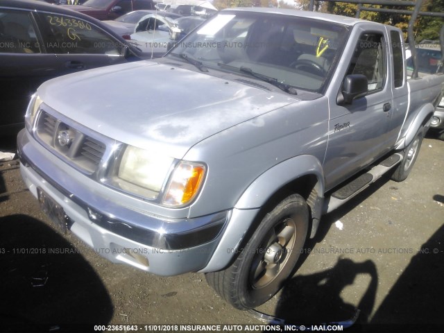 1N6ED26T9YC317662 - 2000 NISSAN FRONTIER KING CAB XE/KING CAB SE SILVER photo 2