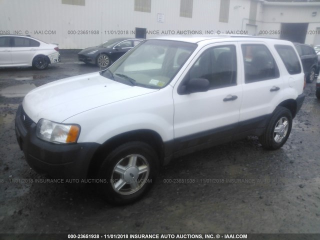 1FMYU92154DA08655 - 2004 FORD ESCAPE XLS WHITE photo 2