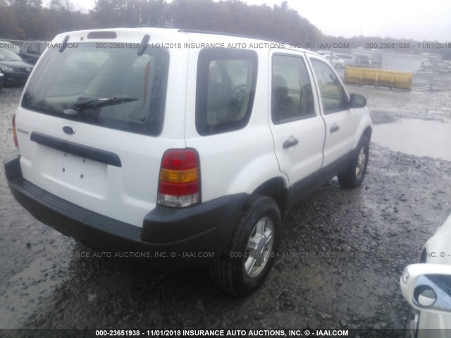 1FMYU92154DA08655 - 2004 FORD ESCAPE XLS WHITE photo 4