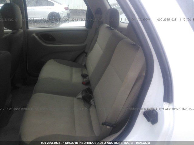 1FMYU92154DA08655 - 2004 FORD ESCAPE XLS WHITE photo 8