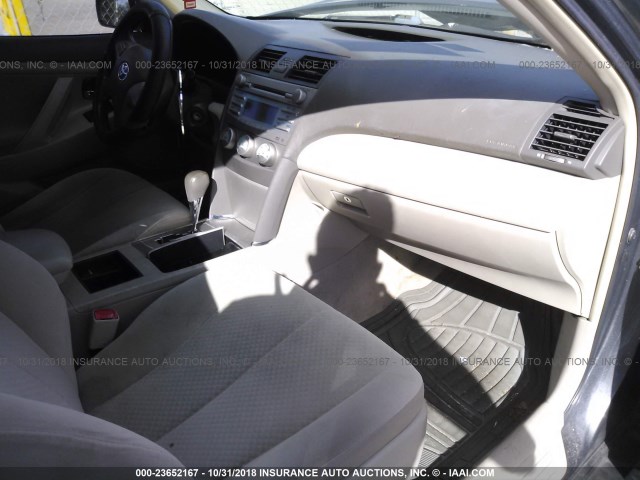 4T1BE46K17U067795 - 2007 TOYOTA CAMRY NEW GENERAT CE/LE/XLE/SE GRAY photo 5