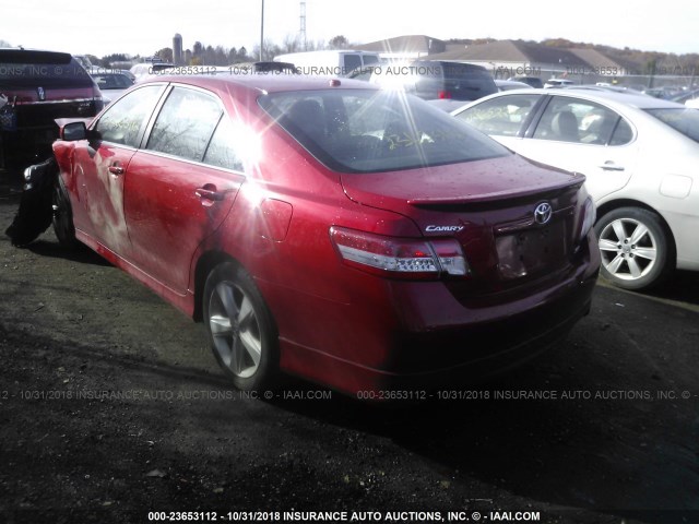 4T1BF3EK3BU700542 - 2011 TOYOTA CAMRY SE/LE/XLE RED photo 3