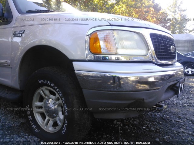 1FMFU16L31LA72926 - 2001 FORD EXPEDITION XLT SILVER photo 6