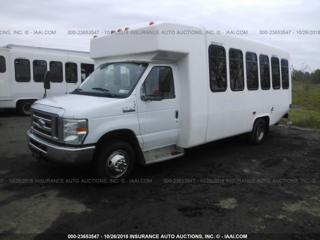 1FDFE45S39DA24811 - 2009 FORD ECONOLINE E450 SUPER DUTY CUTWY VAN WHITE photo 2