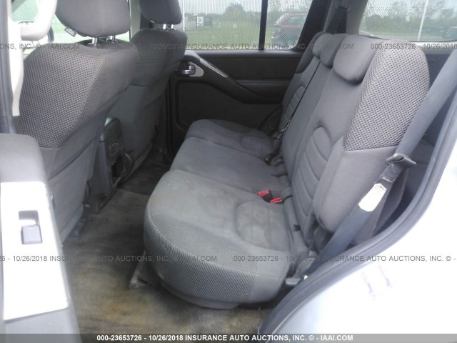 5N1AR18W15C774445 - 2005 NISSAN PATHFINDER LE/SE/XE SILVER photo 8