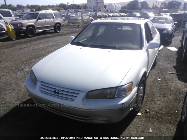 JT2BG28K2X0342168 - 1999 TOYOTA CAMRY LE/XLE WHITE photo 2