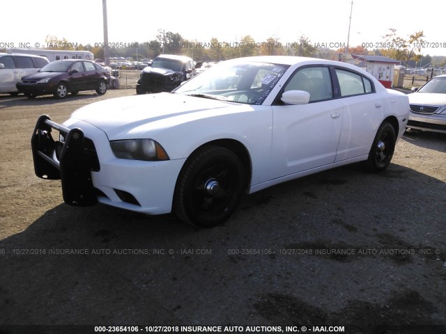 2B3CL1CTXBH587596 - 2011 DODGE CHARGER POLICE WHITE photo 2