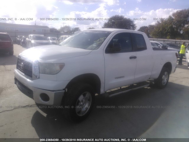 5TFRU54179X017510 - 2009 TOYOTA TUNDRA DOUBLE CAB/DOUBLE CAB SR5 WHITE photo 2