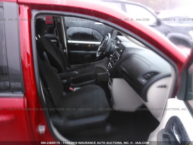 2C4RDGBG3CR171463 - 2012 DODGE GRAND CARAVAN SE RED photo 5