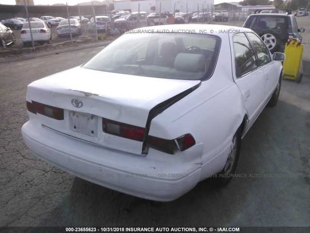 4T1BG28K5XU546359 - 1999 TOYOTA CAMRY CE/LE/XLE 白色 照片 4