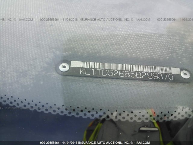 KL1TD52685B299370 - 2005 CHEVROLET AVEO LS BLACK photo 9