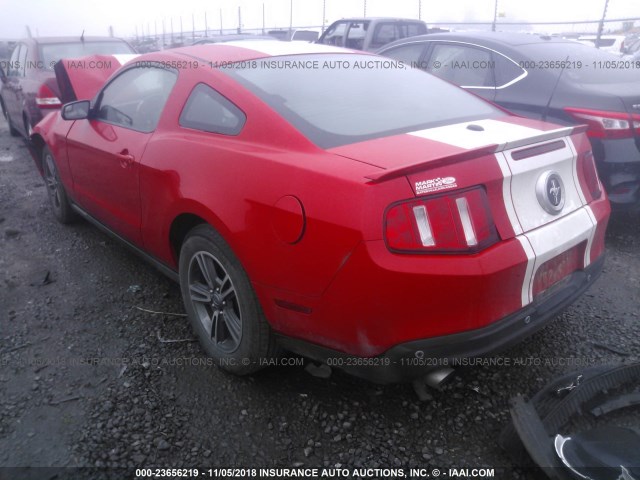 1ZVBP8AM9C5280297 - 2012 FORD MUSTANG RED photo 3