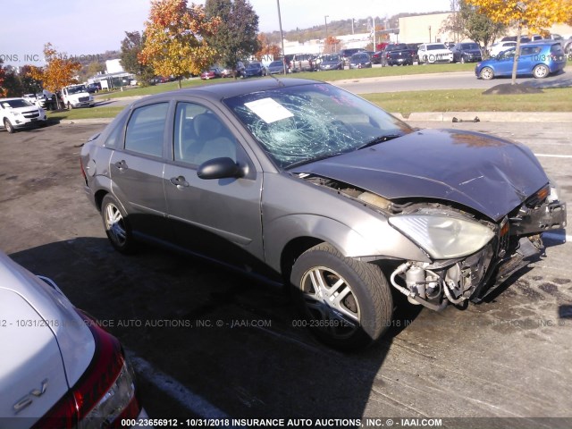 1FAFP3438YW310407 - 2000 FORD FOCUS SE/SE SPORT Pewter photo 1