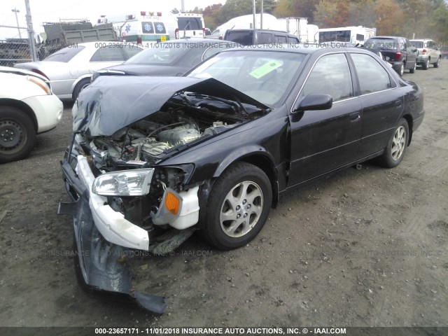 JT2BG22K6Y0512574 - 2000 TOYOTA CAMRY CE/LE/XLE 黑色 照片 2