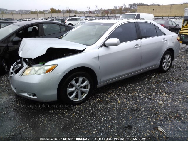 4T1BE46K89U372701 - 2009 TOYOTA CAMRY SE/LE/XLE SILVER photo 2