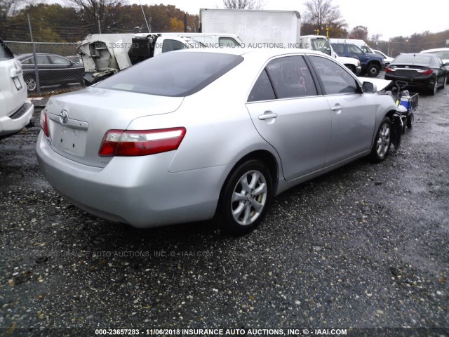 4T1BE46K89U372701 - 2009 TOYOTA CAMRY SE/LE/XLE SILVER photo 4