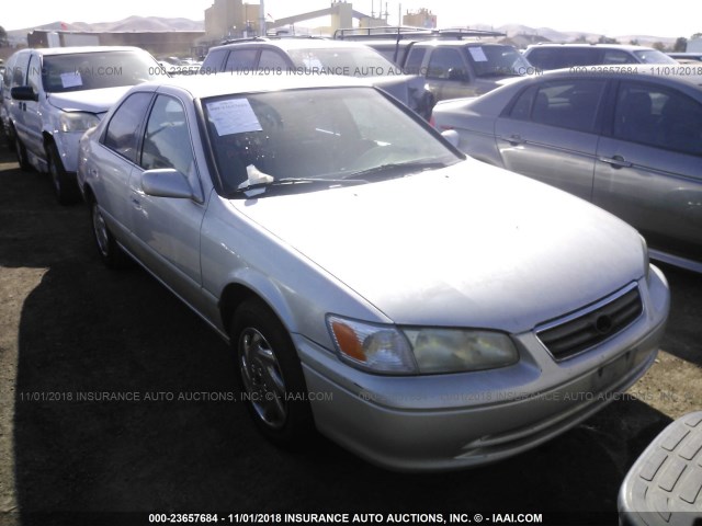 4T1BG22K01U839361 - 2001 TOYOTA CAMRY CE/LE/XLE 银色 照片 1