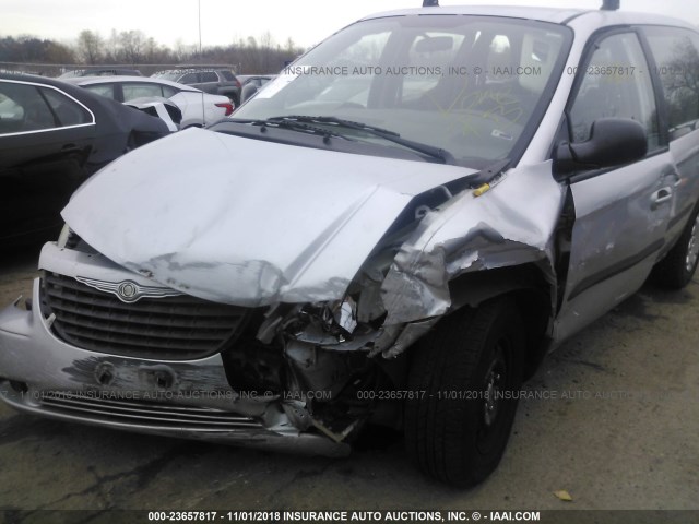 1C4GJ25B13B157045 - 2003 CHRYSLER VOYAGER SILVER photo 6