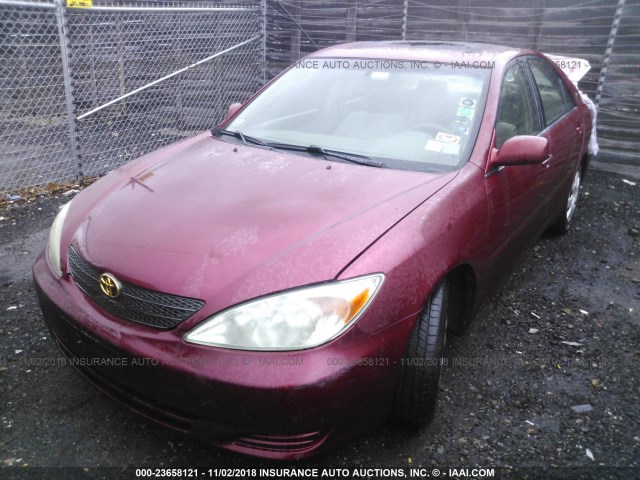 4T1BE32K43U124534 - 2003 TOYOTA CAMRY LE/XLE/SE RED photo 2
