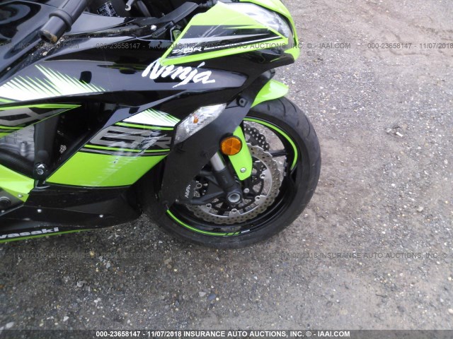 JKBZXJE19GA020820 - 2016 KAWASAKI ZX636 E GREEN photo 5