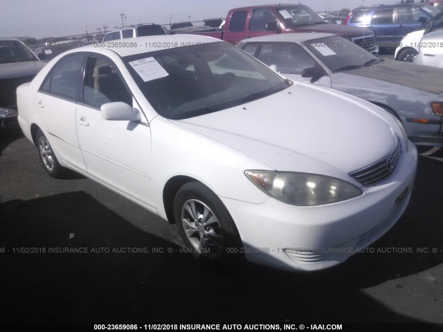4T1BF30K46U630627 - 2006 TOYOTA CAMRY LE/XLE/SE WHITE photo 1