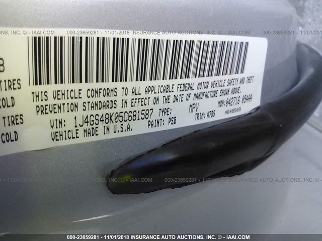 1J4GS48K05C681587 - 2005 JEEP GRAND CHEROKEE LAREDO/COLUMBIA/FREEDOM 银色 照片 9