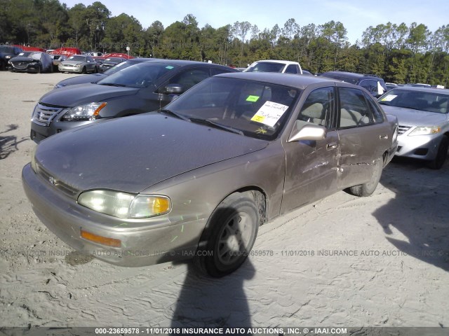 4T1BG12K4TU784233 - 1996 TOYOTA CAMRY DX/LE/XLE ოქროსფერი ფოტო 2
