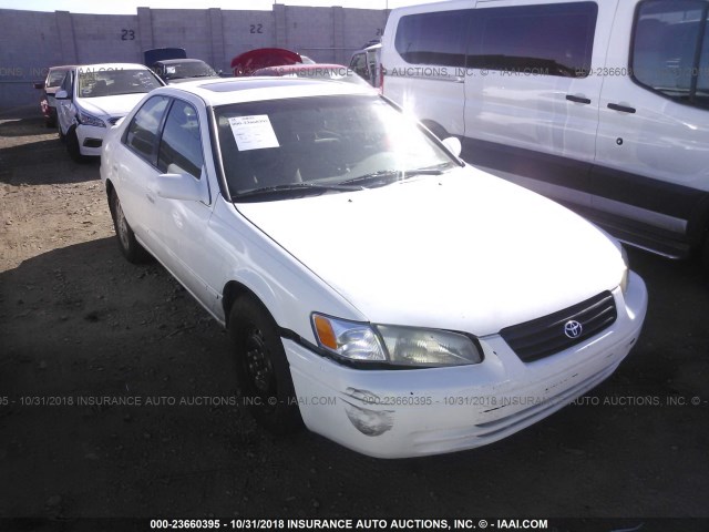 JT2BF28K0X0200369 - 1999 TOYOTA CAMRY LE/XLE 白色 照片 1