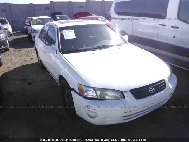 JT2BF28K0X0200369 - 1999 TOYOTA CAMRY LE/XLE 白色 照片 6