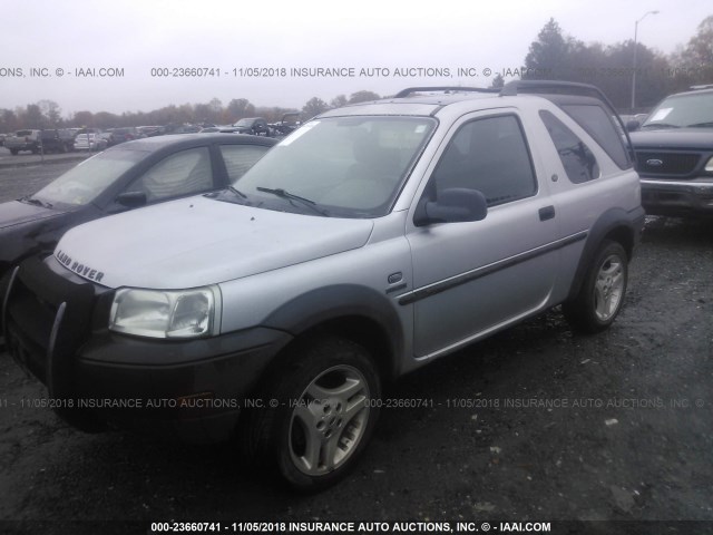 SALNY12203A253359 - 2003 LAND ROVER FREELANDER SE SILVER photo 2