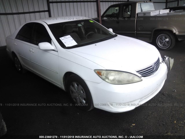 4T1BE32K05U611152 - 2005 TOYOTA CAMRY LE/XLE/SE WHITE photo 1
