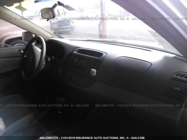 4T1BE32K05U611152 - 2005 TOYOTA CAMRY LE/XLE/SE WHITE photo 5