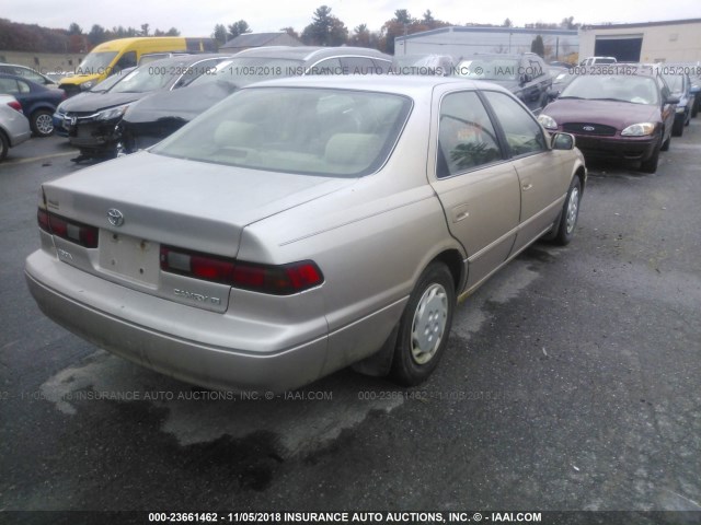 4T1BG22K8XU463968 - 1999 TOYOTA CAMRY CE/LE/XLE 金色 照片 4