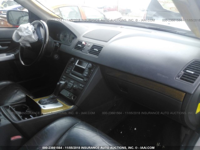 YV1CY592X51161801 - 2005 VOLVO XC90 SILVER photo 5