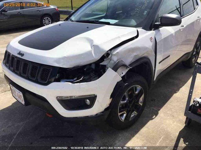 3C4NJDDBXJT371841 - 2018 JEEP COMPASS TRAILHAWK WHITE photo 15