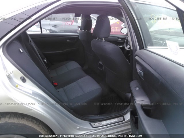 4T1BF1FK2HU667707 - 2017 TOYOTA CAMRY LE/XLE/SE/XSE 银色 照片 8