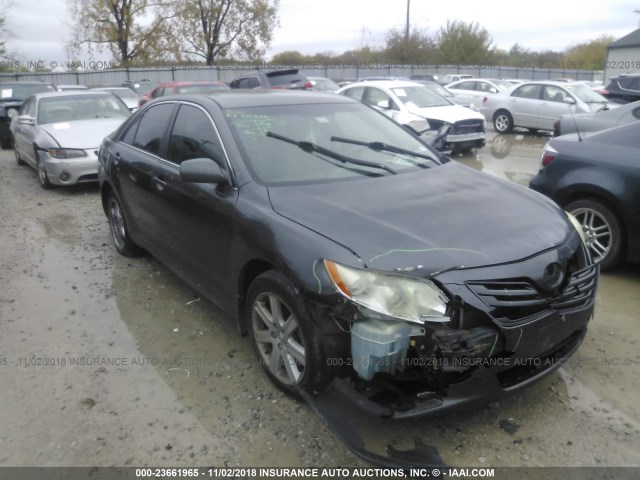 4T4BE46K09R066999 - 2009 TOYOTA CAMRY SE/LE/XLE ნაცრისფერი ფოტო 1