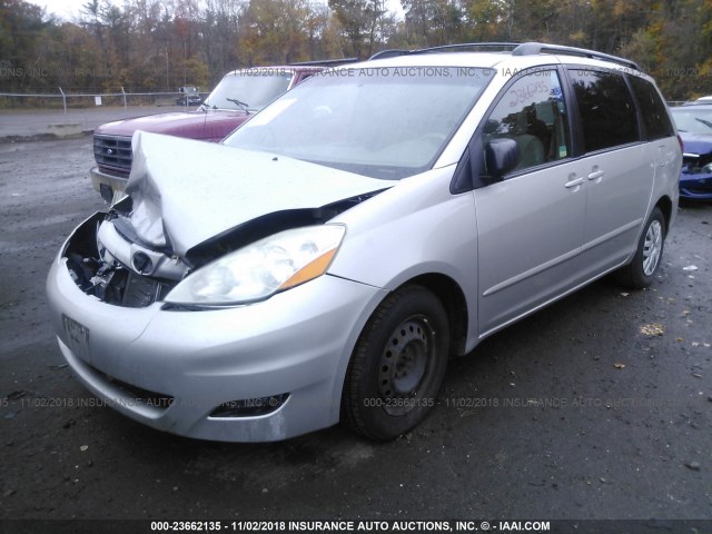 5TDZK23C27S051431 - 2007 TOYOTA SIENNA CE/LE GRAY photo 2