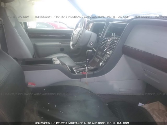 5LMEU68H15ZJ03933 - 2005 LINCOLN AVIATOR GRAY photo 4